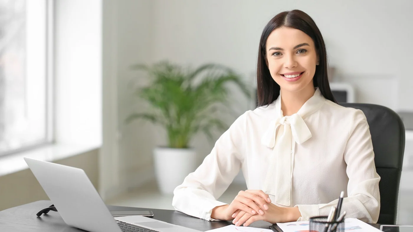 Consultante Synergia en situation de restitution client